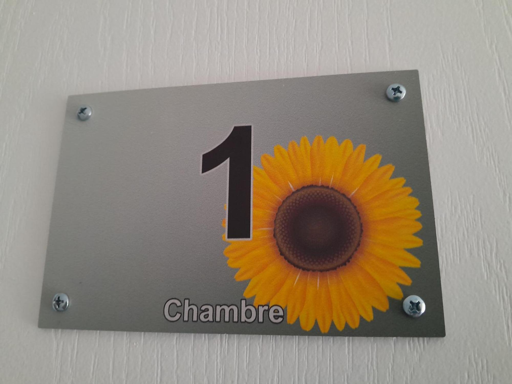 Chambres D Hotes Au P'Tit Bonheur Campagnard Jarnosse Ruang foto