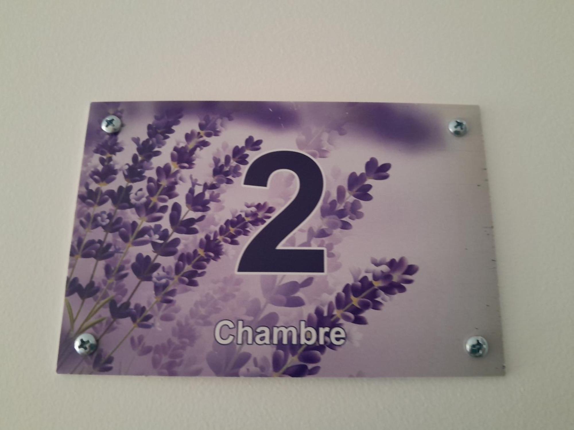 Chambres D Hotes Au P'Tit Bonheur Campagnard Jarnosse Ruang foto